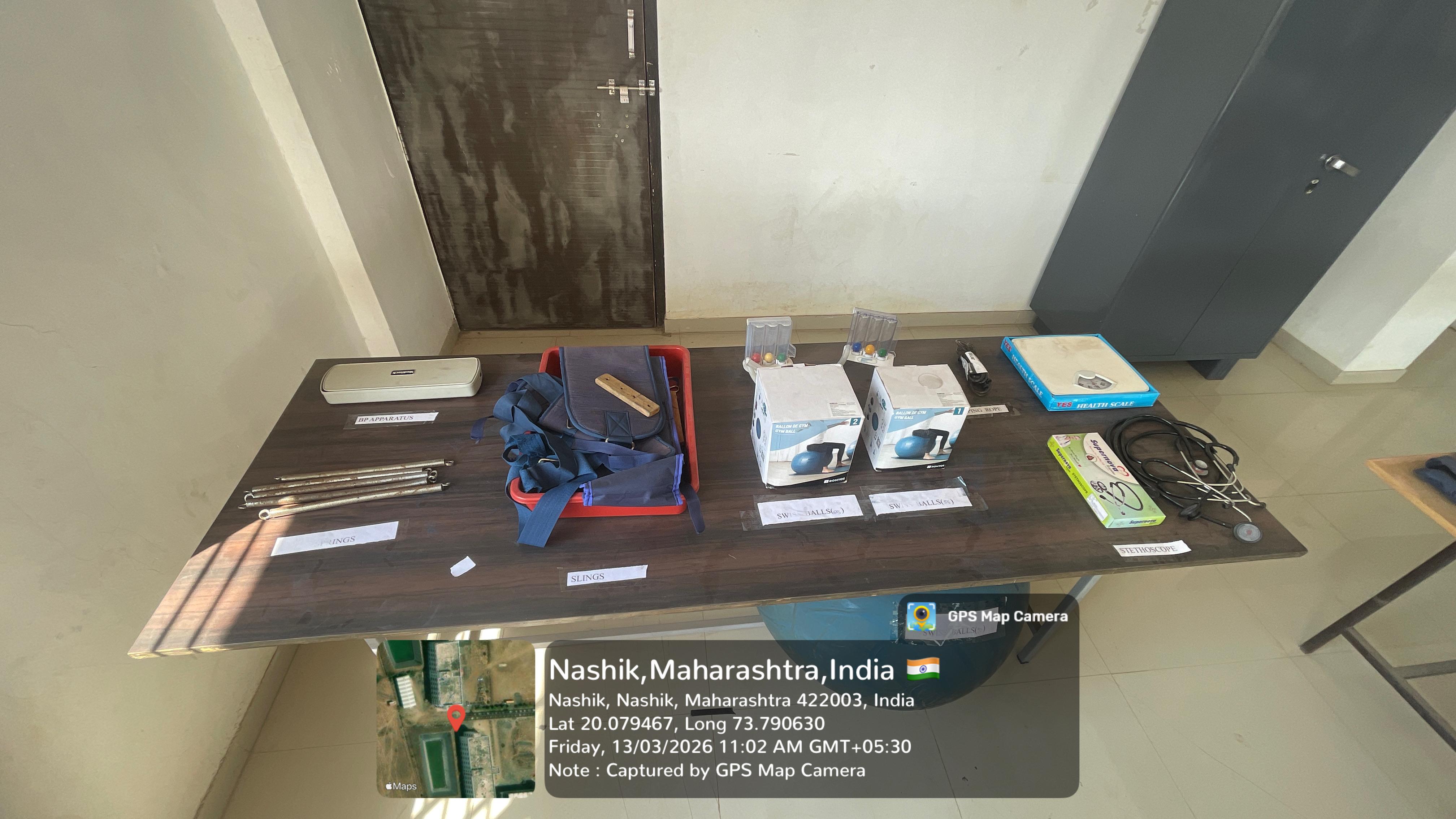 Kinesiotherapy lab photo 12