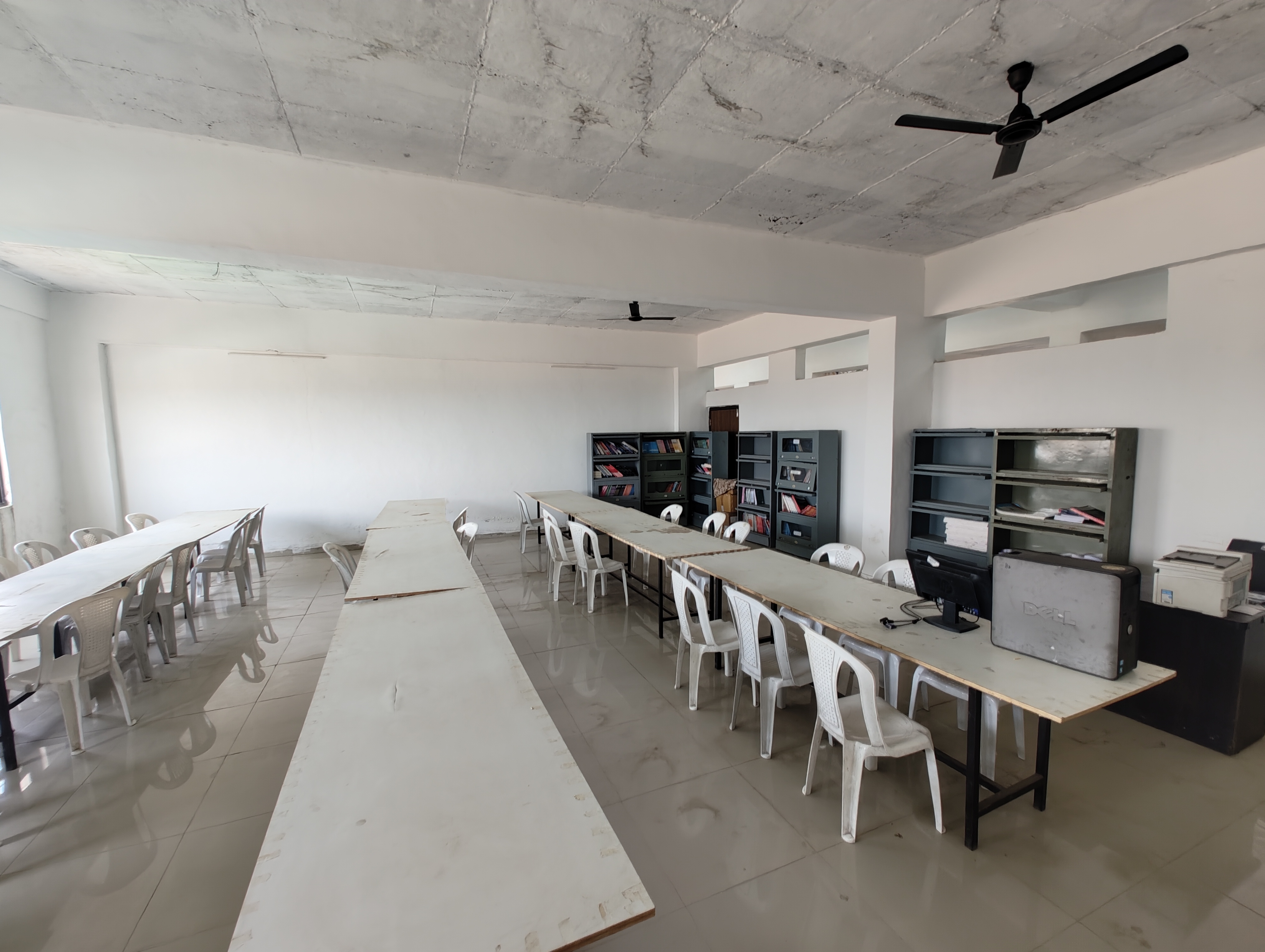 Library & Reading Room - Photo 12